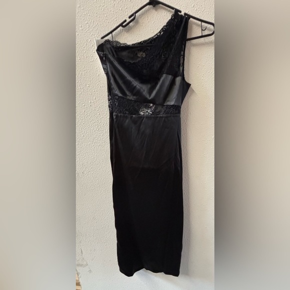 Black Asymmetrical One-Shoulder Cocktail Dress - Picture 3 of 3